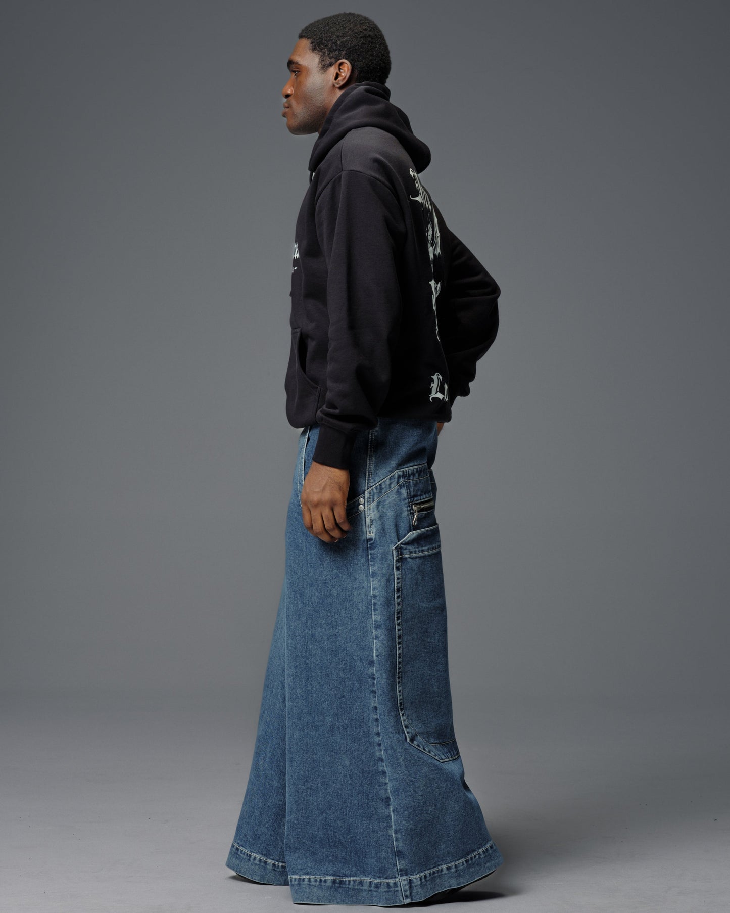 Thug. 50". Dark Stone.