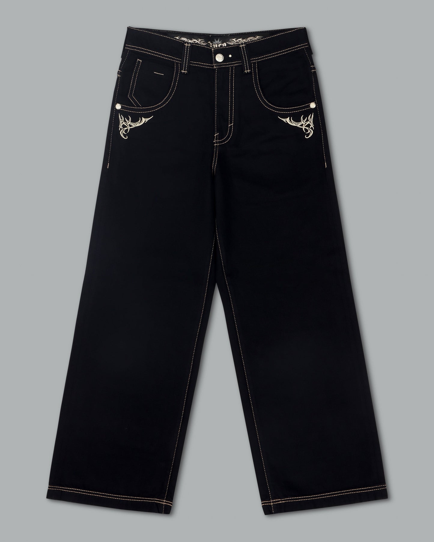 W Karatz. 23". Jet Black.