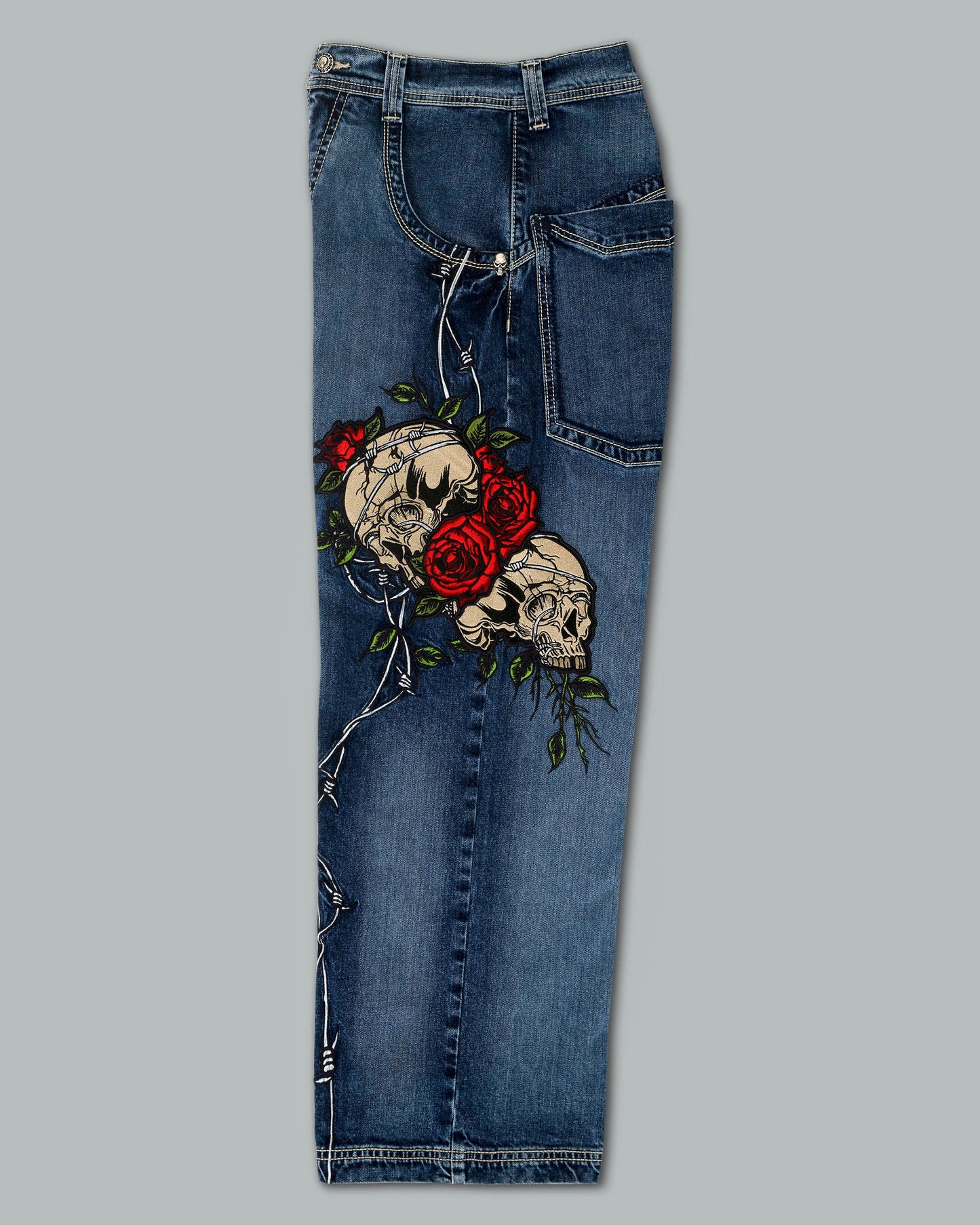 Skull & Roses. 24". Hand-Sand Dark Stone.