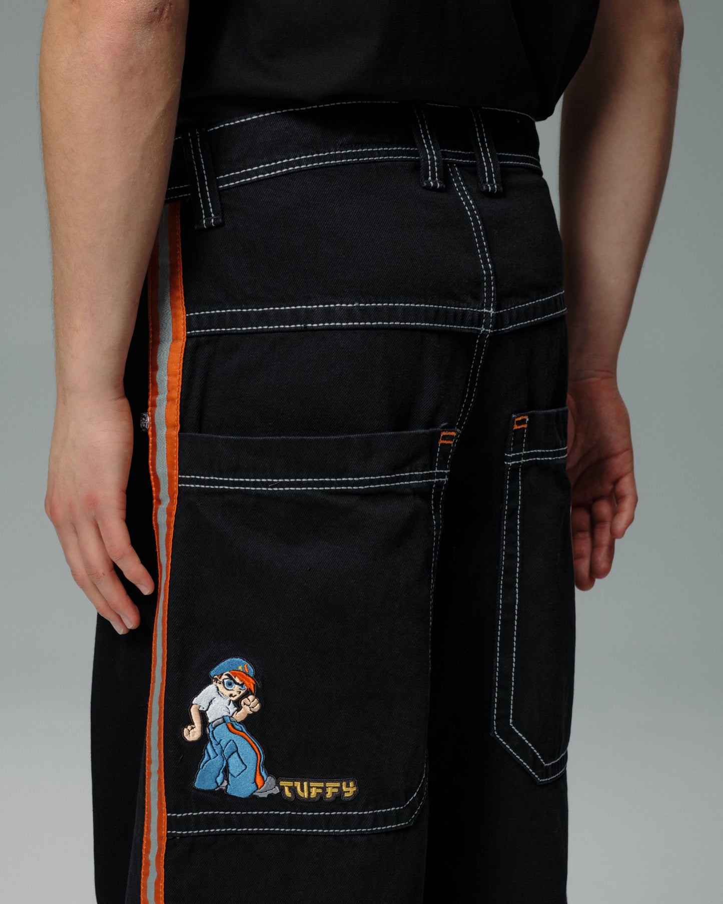 Tuffy. 23". Jet Black.