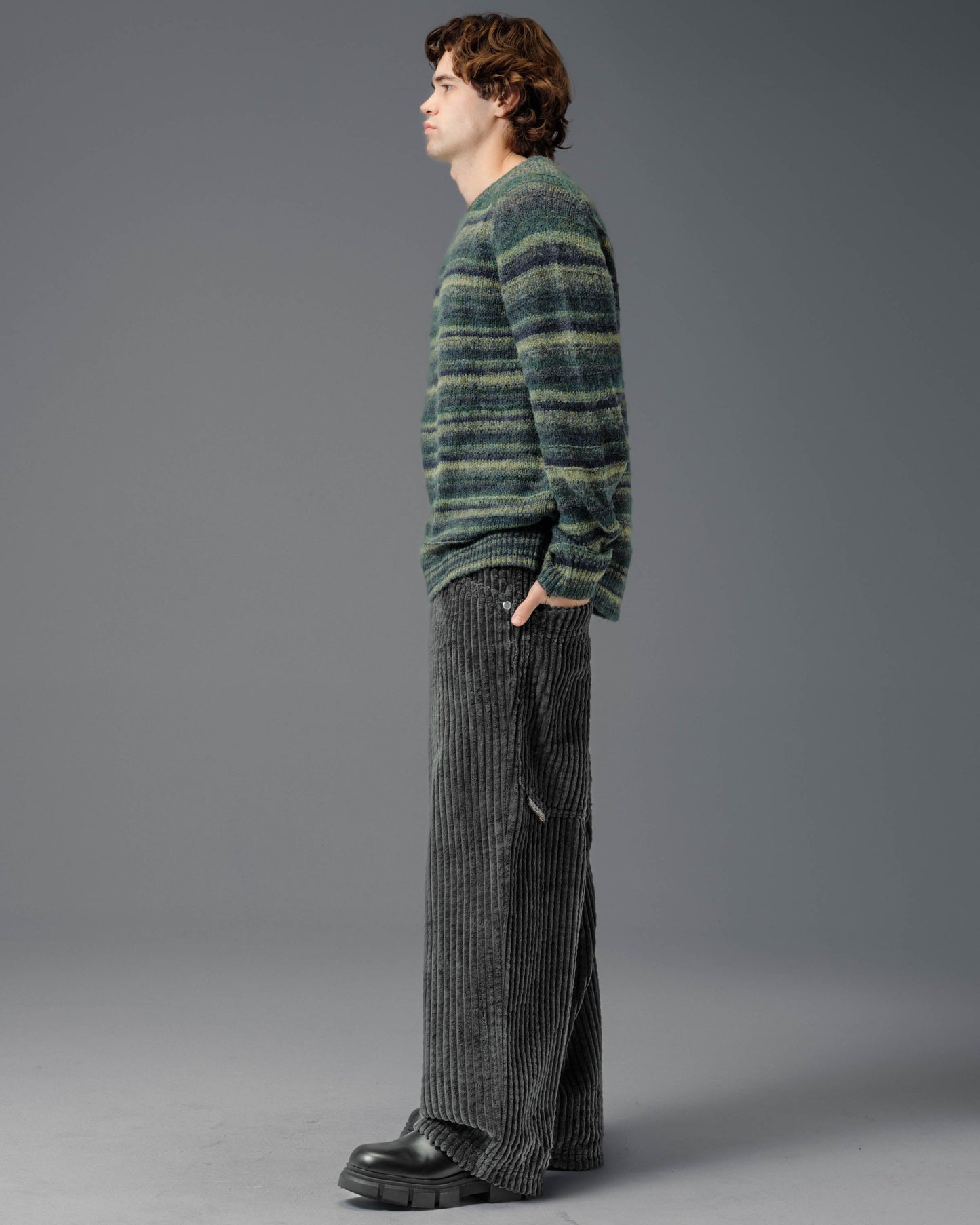 Wizard. 24". 2 Wale Corduroy. Magnet.