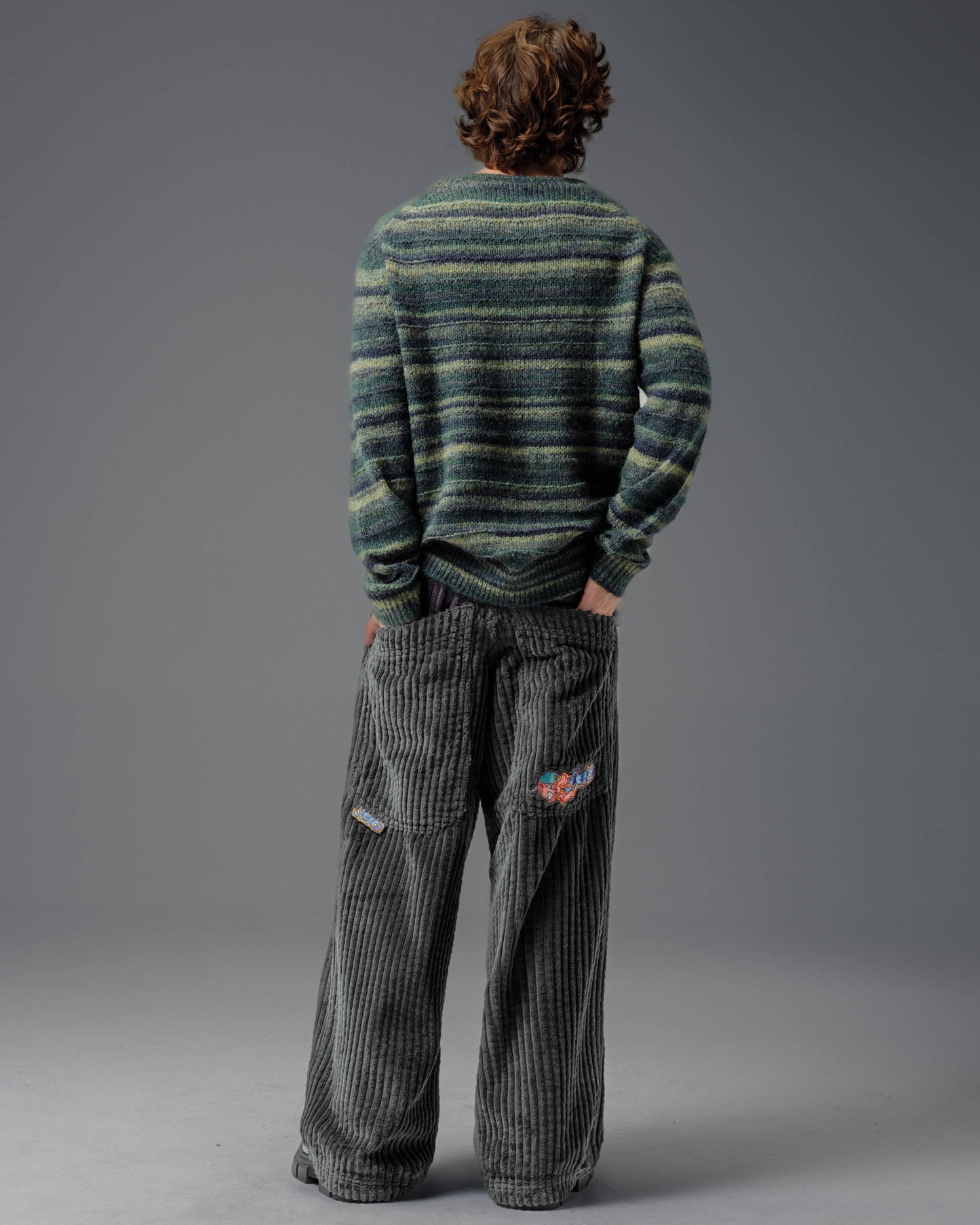 Wizard. 24". 2 Wale Corduroy. Magnet.