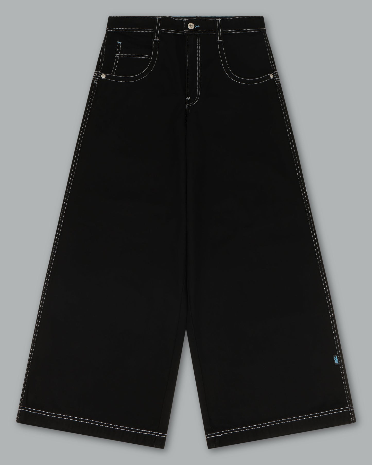 W Battle. 30". Jet Black.