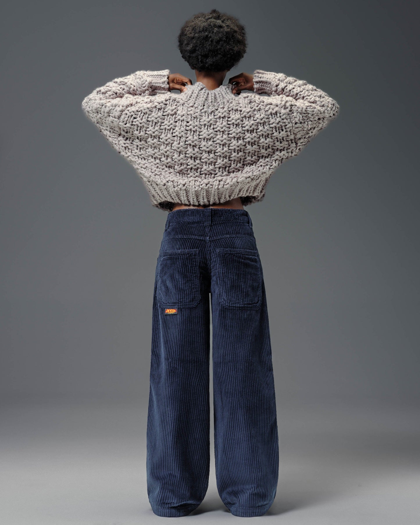 W179 Pipes. 23". 4 Wale Corduroy. Navy.