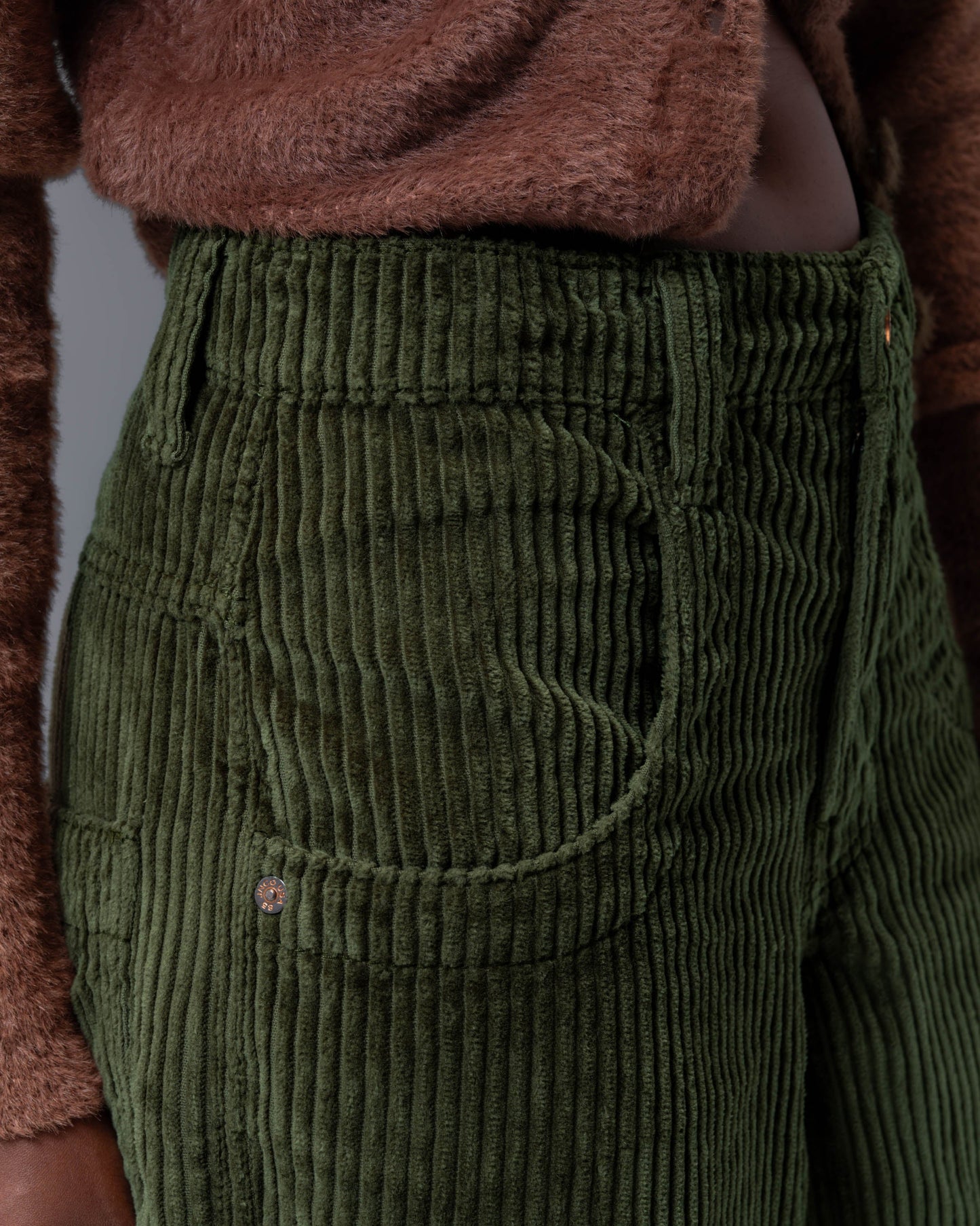 W101 Twin Cannon. 26". 4 Wale Corduroy. Moss.