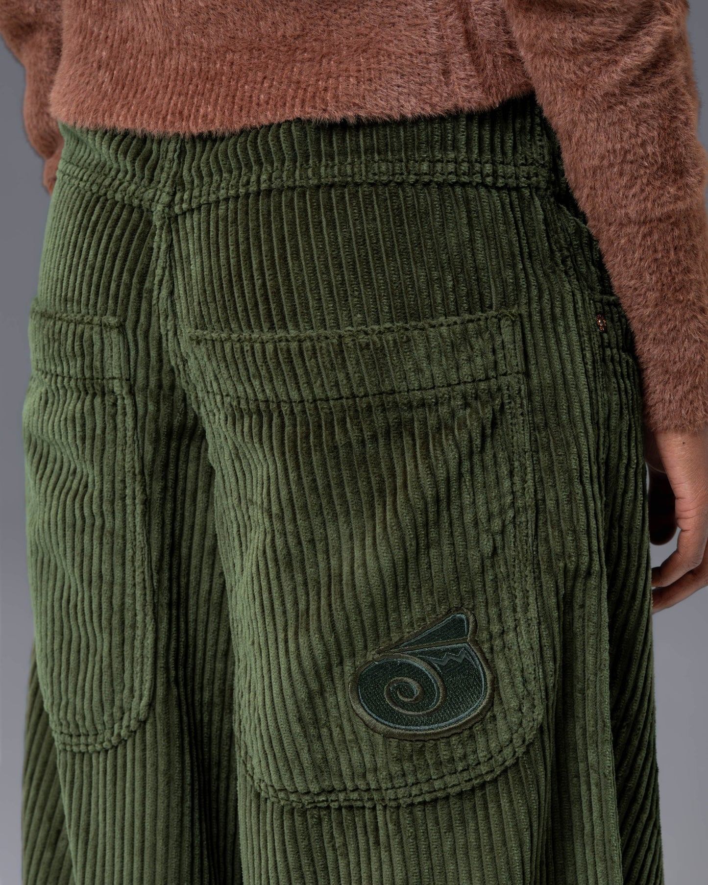 W101 Twin Cannon. 26". 4 Wale Corduroy. Moss.